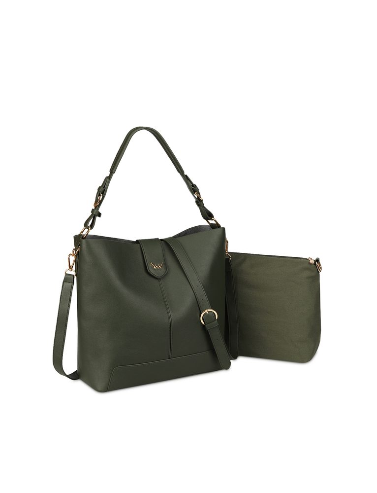 VUCH Rubia Olive.

Glavno zatvaranje na snažan magnet
Unutrašnja otkopčavajuća torbica
Torba s čvrstim dnom koje štiti 4 metalna pina
Podesivi remen + otkopčavajući crossbody remen
 Ručne torbe
Razmišljaš da si nabaviš ručnu torbu koju nikad nećeš ispustiti iz ruke?