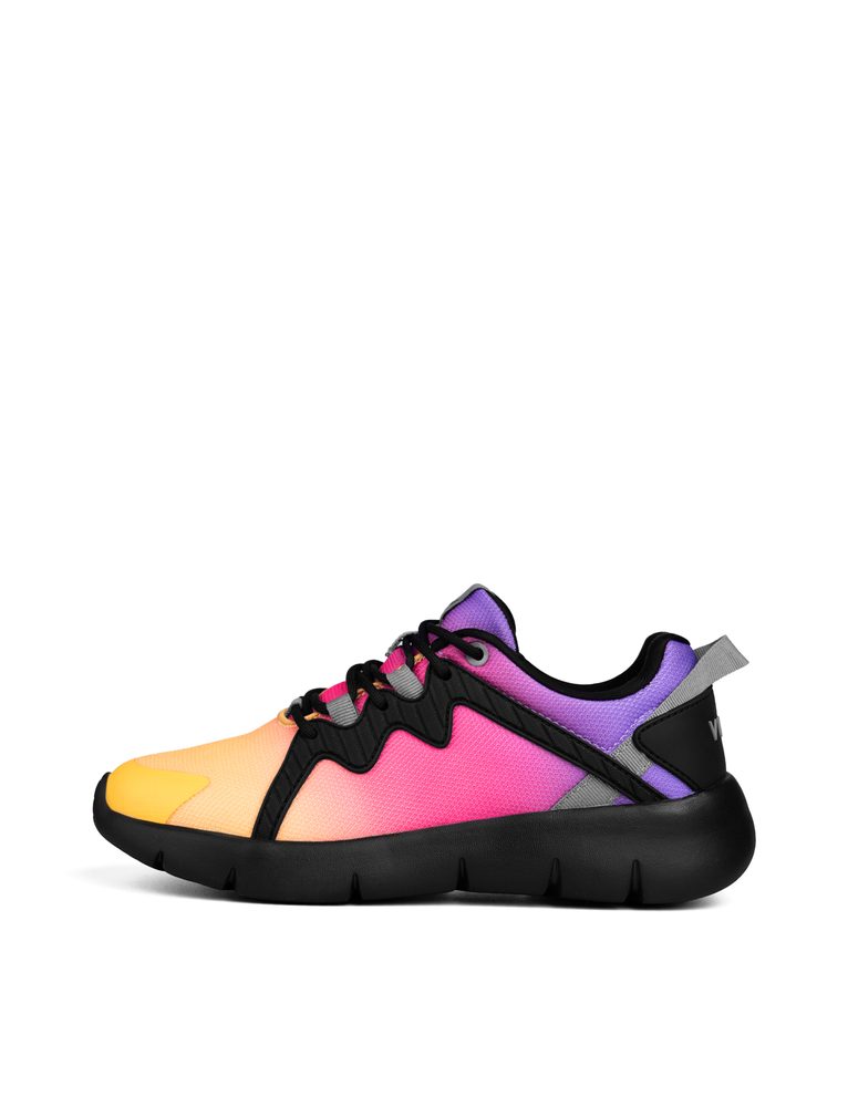 VUCH Flash E Decadence - 40.

Izrađeno od recikliranih materijala
Lagana, otporna i anatomski oblikovana potplat
Oblikovani unutarnji uložak s jedinstvenim AI printom
 OBUĆA
Vuch cipele su originalnost koja hoda.