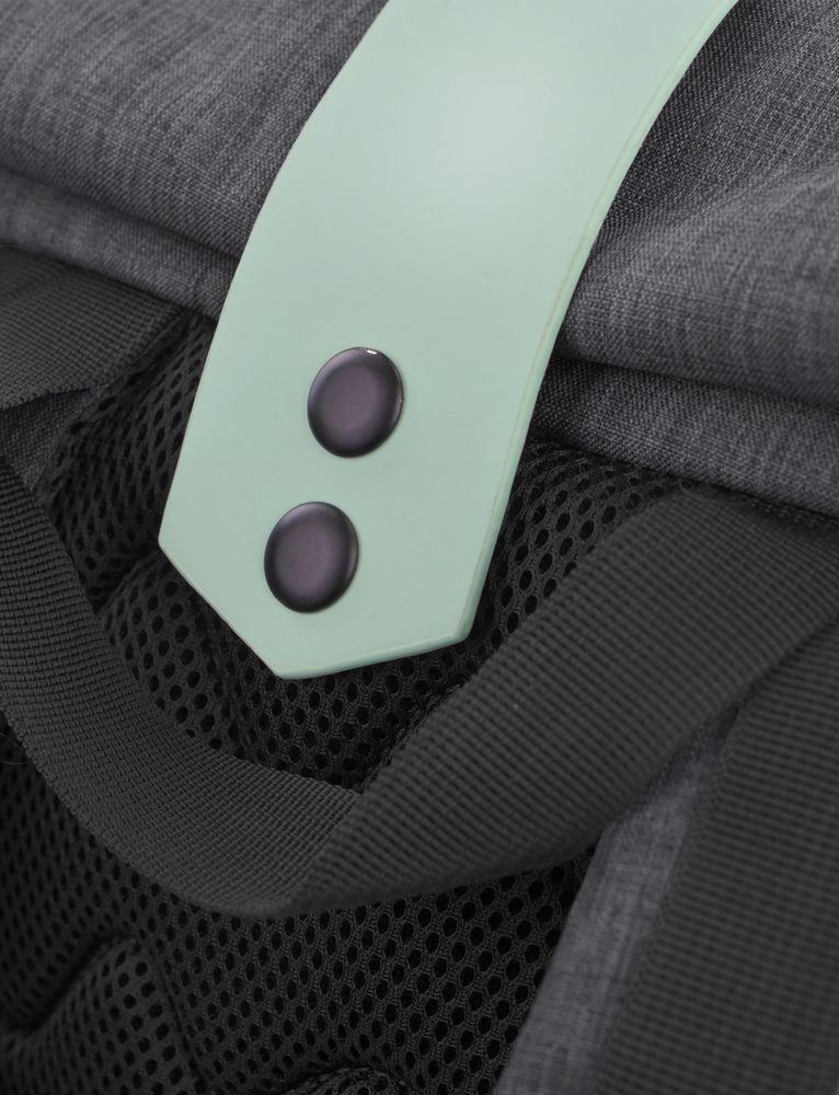 VUCH Nescio Grey.

Univerzalni ruksak za svaku priliku
Podstavljena stražnja strana
Vanjska elastika za pričvršćivanje na kofer
Veliki unutarnji prostor
 Ruksaci
„Praktičnost, udobnost i funkcionalnost.