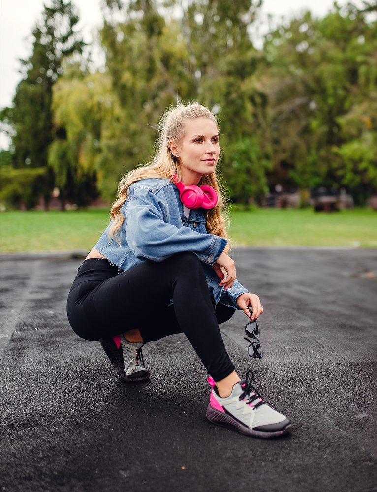 VUCH Rush Wild.

Dizajni stvoreni u suradnji s Martinom Brnom 
Fleksibilan prozračan gornji dio
Uložak je podstavljen memorijskom pjenom
Lagan dizajn
Mali reflektirajući elementi
Ojačani rist sa silikonskim elementima
 OBUĆA
Vuch obuća je originalnost koja fascinira.