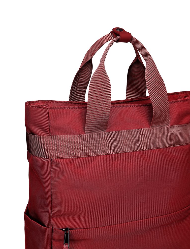 VUCH Gemyny Red.

Glavno zatvaranje na patent
Vanjski džepovi na patent
Mnogo unutarnjih pregrada
Stražnji remen za pričvršćivanje na kofer
Punjeni ramenski remeni i leđa za udobno nošenje
 Ruksaci
Vremena kada su ruksaci značili samo školske torbe ili sportske komade za planinarenje davno su prošla.