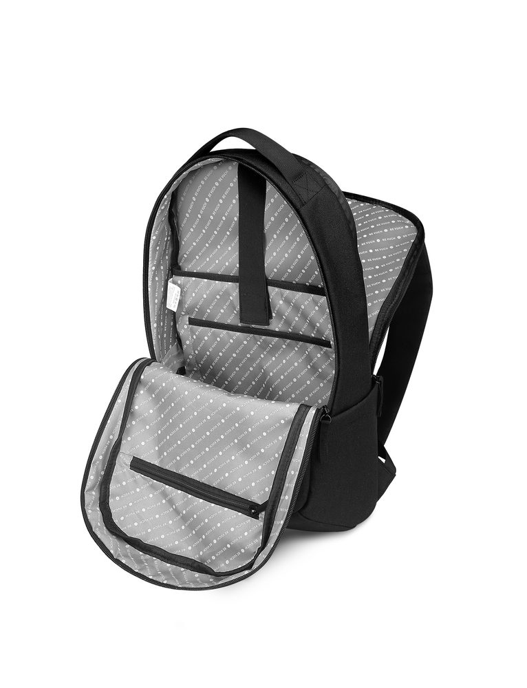 VUCH Hidde Black.

Dva odvojena džepa sa zatvaračem
Dva vanjska džepa sa strane
Mnogo unutarnjih džepova
Podesive naramenice
 Muški ruksaci
Savršenstvo, jednostavnost, karakter i stil.