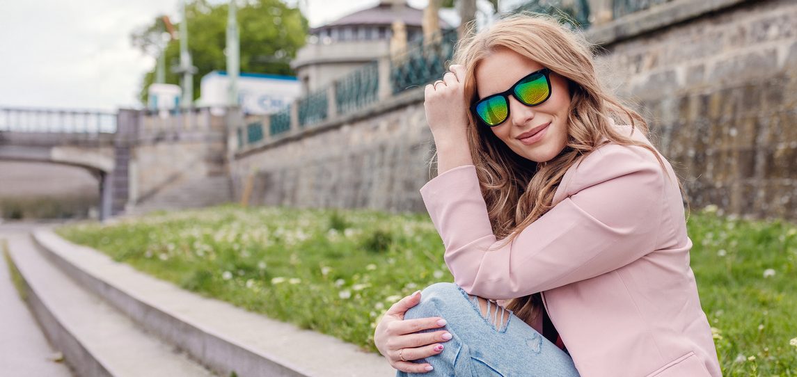 Tilly  Rainbow Black