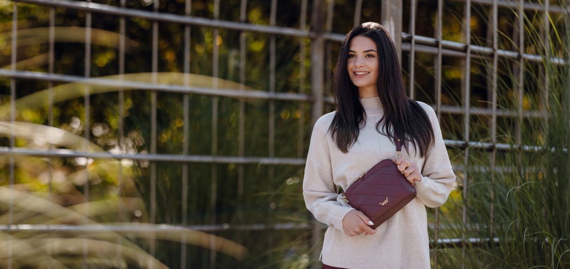 Fossy Belle Wine Red