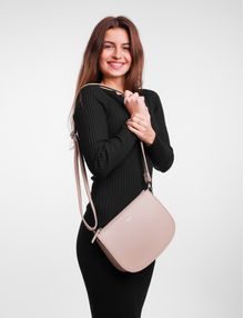 Labela Brown