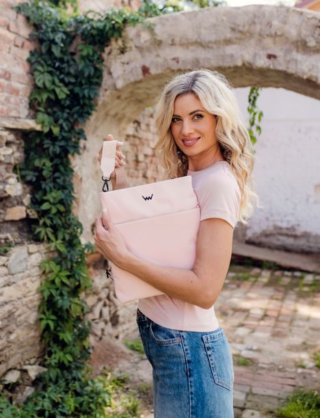 Smokie Resistant Creme