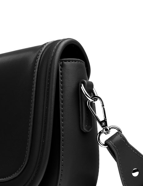 Labela Black