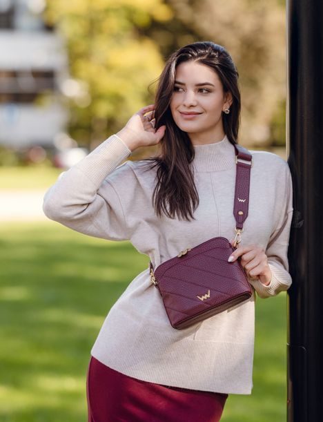 Fossy Belle Wine Red