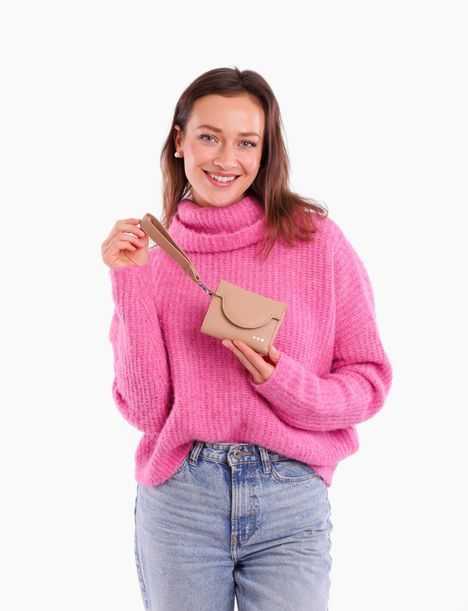 Femke Beige