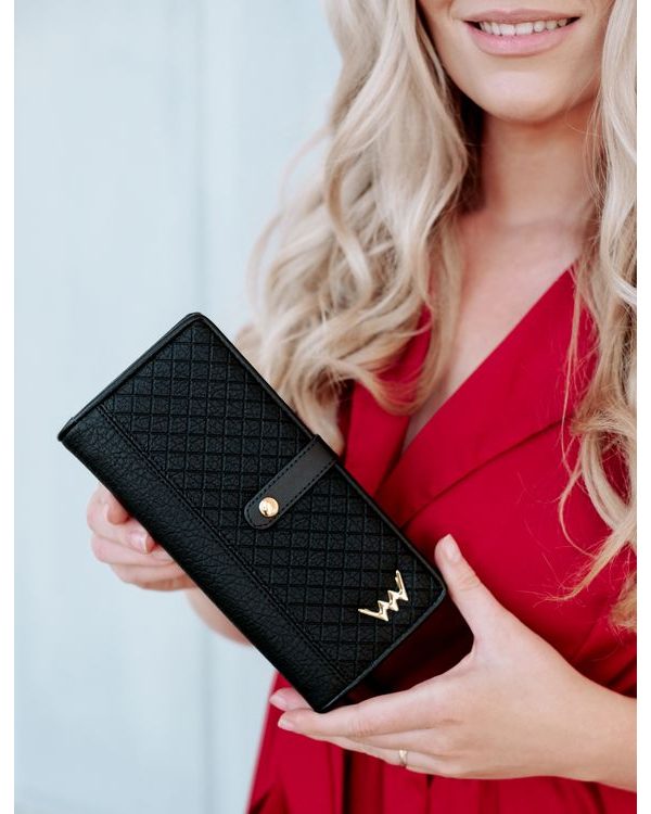 Enie Black