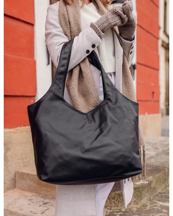 Aurelia Black