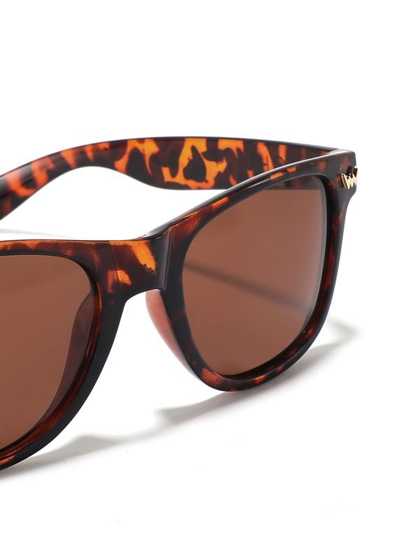 Sollary Design Brown