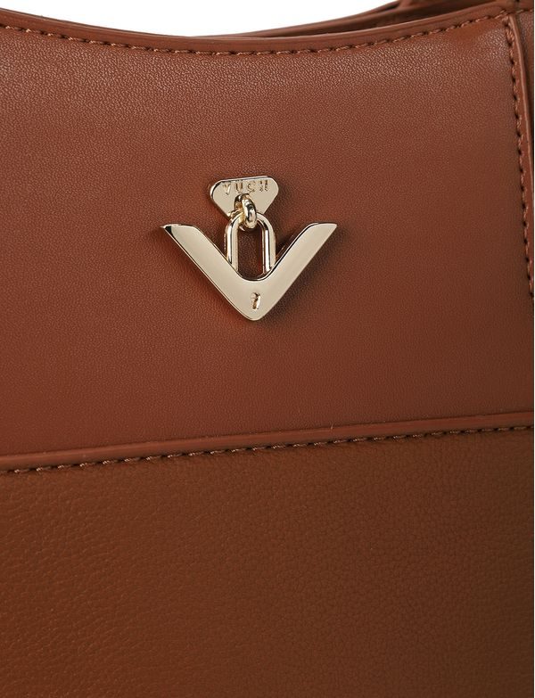 Christel Divide Brown