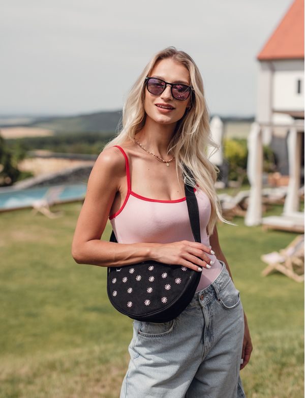 Clorinda Daisy Black