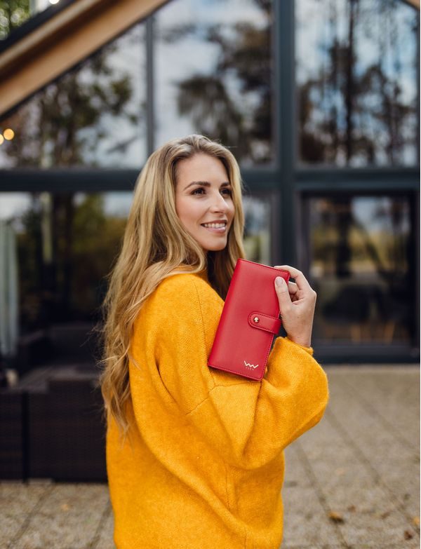 Maeva Red