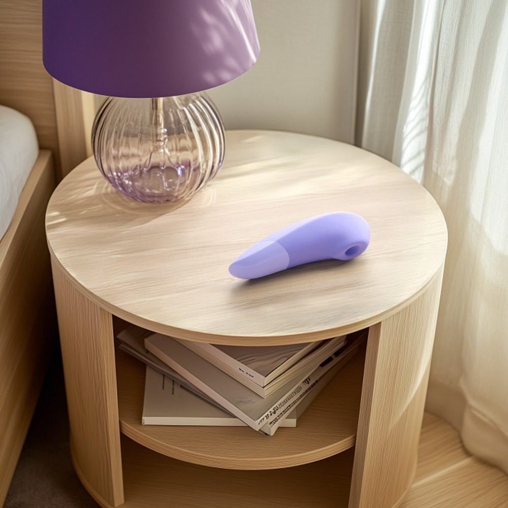 Womanizer Enhance pulzující stimulátor klitorisu (obrázek 20)