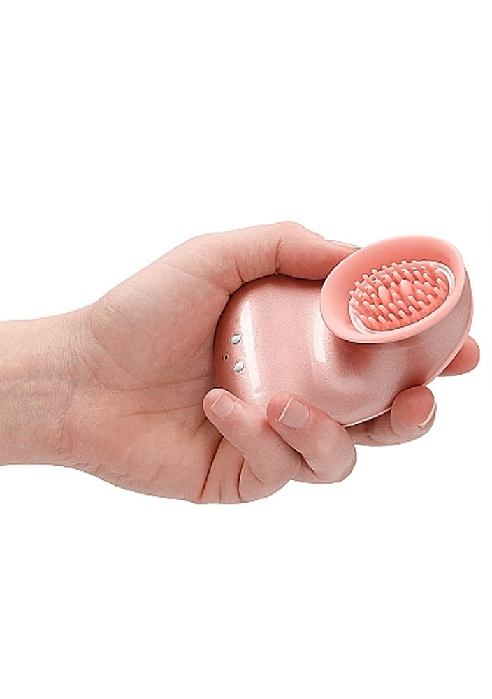 Shots Innovation Twitch Hands-Free Suction & Vibration Toy RoseGold (obrázek 10)