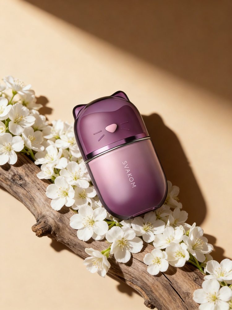 Svakom Klitty Dual Action Licking & Suction Stimulator Dusty Lavender (obrázek 33)