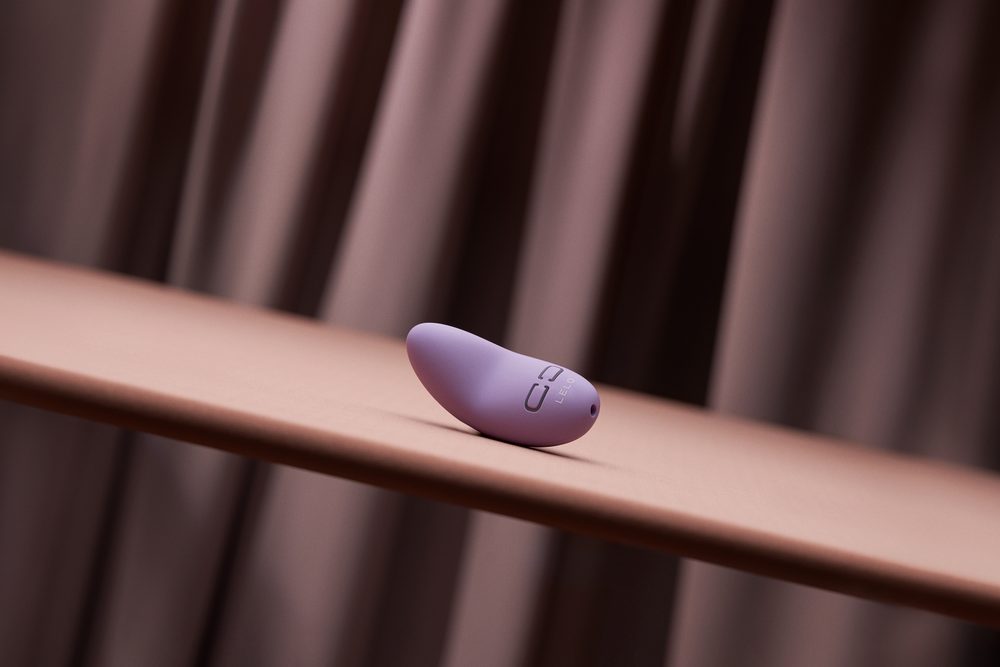 LELO Lily 3 Personal Massager Dark Plum (obrázek 11)