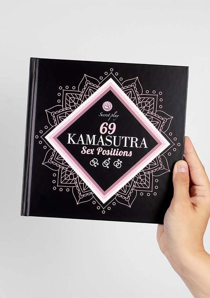 Secret Play Kamasutra Sex Positions Book English Version (obrázek 8)