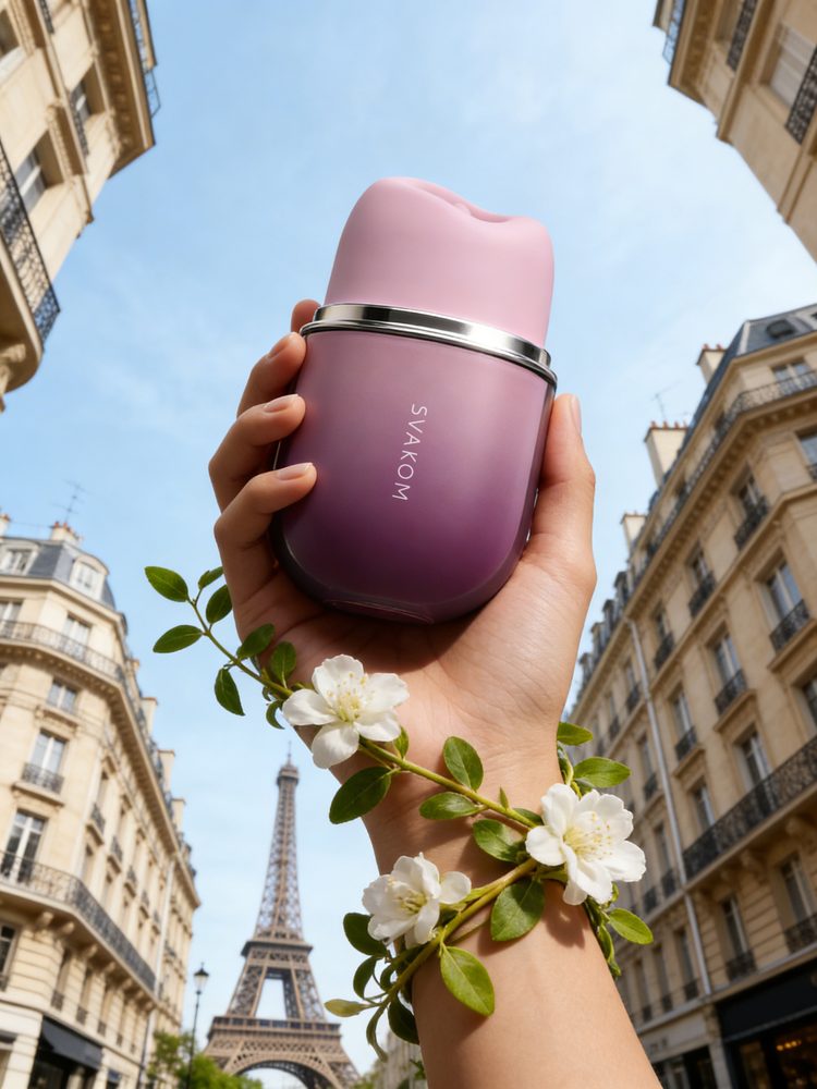 Svakom Klitty Dual Action Licking & Suction Stimulator Dusty Lavender (obrázek 29)