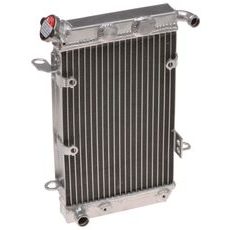 CHLADIČ SUZUKI [295*200*32], Q-TECH