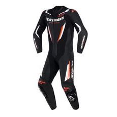 JEDNODIELNA KOMBINÉZA GP FORCE V2, ALPINESTARS (ČERNÁ/BÍLÁ/ČERVENÁ FLUO) 2026