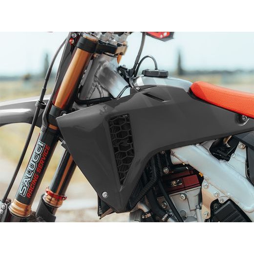 KOMPLETNÉ SADA PLASTOV REVOLUTION 5 DIELOV HONDA, RTECH (ČIERNA)