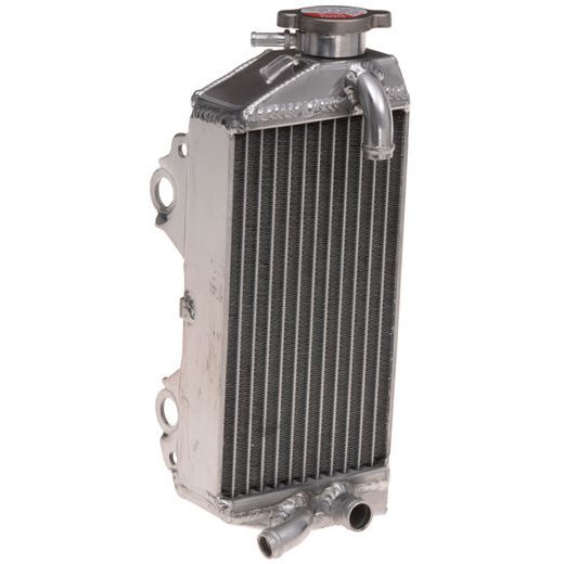 CHLADIČ PRAVÝ SUZUKI [215*118*40], Q-TECH