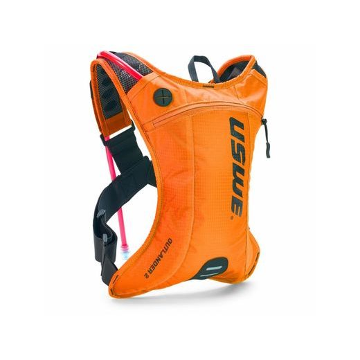 BATOH ENDURO OUTLANDER 2, USWE - ŠVÉDSKO (ORANŽOVÁ, OBJEM 2 L, HYDROBAG 1,5 L)