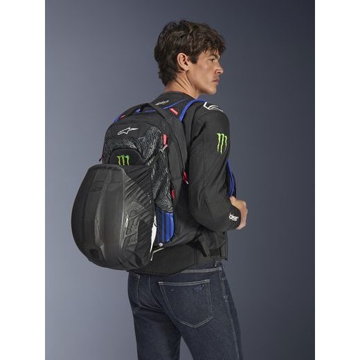 BATOH CITY HUNTER V2 FQ20 MONSTER KOLEKCE, ALPINESTARS (ČERNÁ/ČERVENÁ FLUO/MODRÁ/ZELENÁ, OBJEM 22 L) 2026