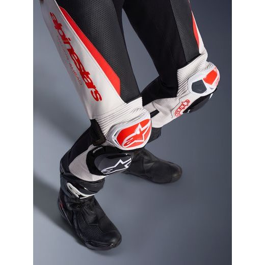 JEDNODIELNA KOMBINÉZA STELLA GP-R7, ALPINESTARS, DÁMSKE (BÍLÁ/ČERVENÁ FLUO/ČERNÁ) 2026