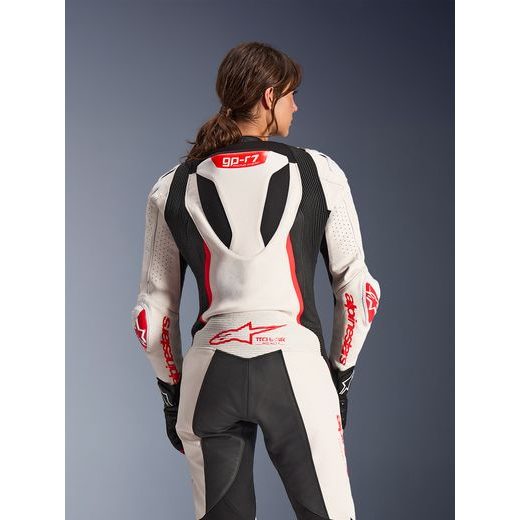 JEDNODIELNA KOMBINÉZA STELLA GP-R7, ALPINESTARS, DÁMSKE (BÍLÁ/ČERVENÁ FLUO/ČERNÁ) 2026