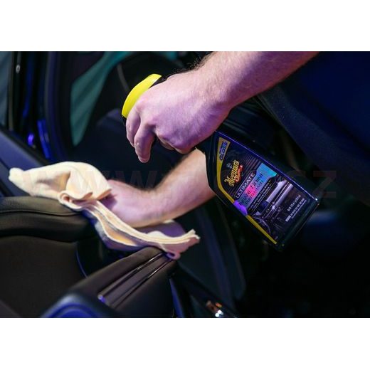 MEGUIAR'S OCHRANA INTERIÉROVÝCH PLASTOV, VYSOKÝ LESK ULTIMATE INSANE SHINE PROTECTANT 473 ML