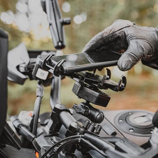 VEĽKÝ DRŽIAK QUICK-GRIP S VIBE-SAFE™ANTIVIBRAČNÍ PODLOŽKOU, RAM MOUNTS