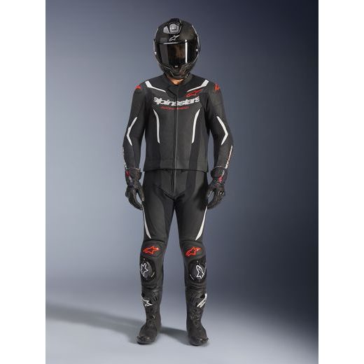 DVOJDIELNA KOMBINÉZA GP FORCE V2, ALPINESTARS (ČERNÁ/BÍLÁ/ČERVENÁ FLUO) 2026