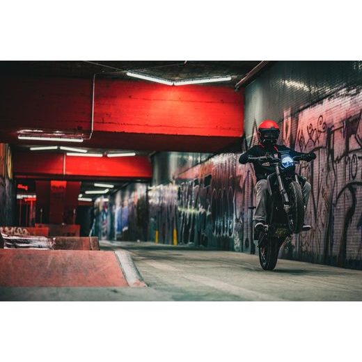 PRILBA HANDY PLUS LINEAR, CASSIDA (ČERVENÁ MATNÁ/ČERNÁ) 2026