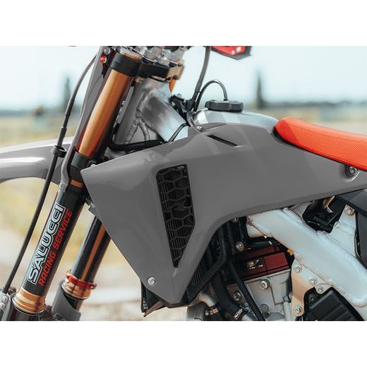 KOMPLETNÉ SADA PLASTOV REVOLUTION 5 DIELOV HONDA, RTECH (EDÍCIA QUANTUM ŠEDÁ-ČERNÁ)