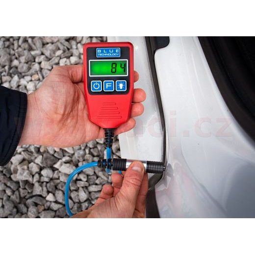 MĚŘIČ TLOUŠŤKY LAKU (OCEL, HLINÍK), ROZSAH 0-5000 ΜM, ROZLIŠENÍ OD 1 ΜM