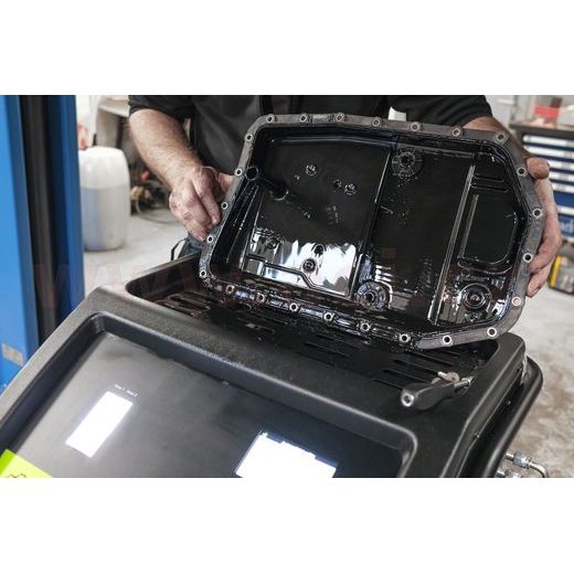 PLNICÍ A PROPLACHOVACÍ STROJ PRO AUTOMATICKÉ PŘEVODOVKY BRAINBEE AGC-9250