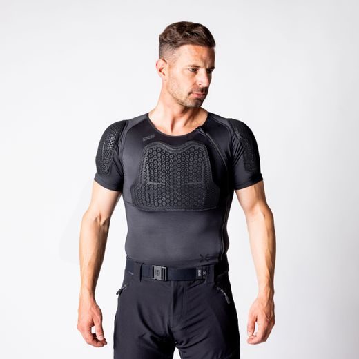 UPPER BODY PROTECTIVE IXS CARVE 2.0 482-510-5400 ČIERNA L/XL (LONG)