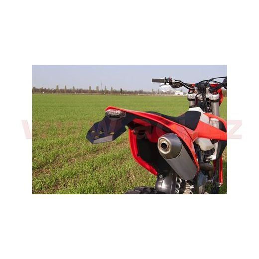 LED SVETLO ZADNÉ KTM VRÁTANE DRŽIAKU RZ (60°), RTECH (ČIERNE)