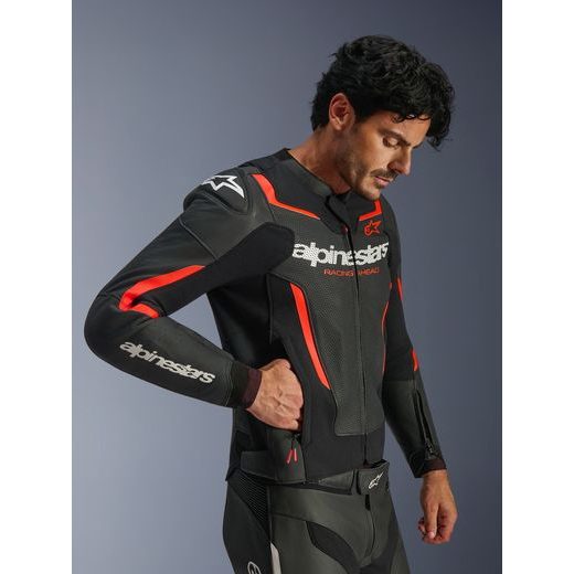 BUNDA GP FORCE V2 AIRFLOW, ALPINESTARS (ČERNÁ/ČERVENÁ FLUO/BÍLÁ) 2026