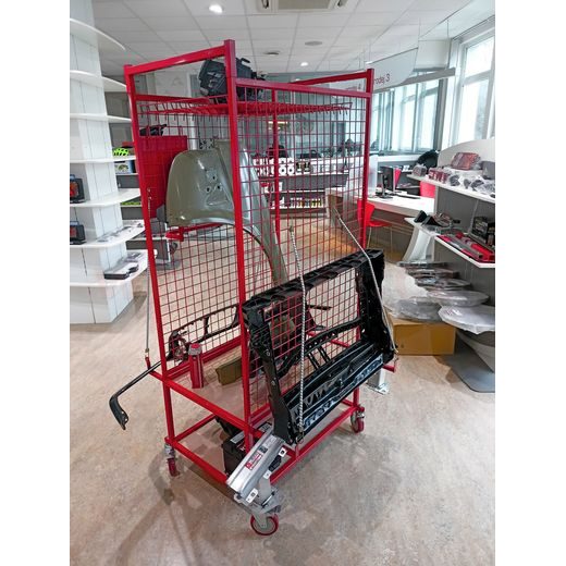 KLEC NA USKLADNĚNÍ KAROSÁŘSKÝCH DÍLŮ