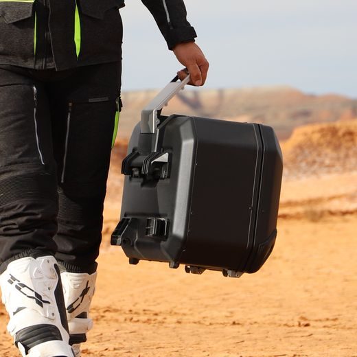 BOČNÝ HLINÍKOVÝ KUFOR NA MOTORKU SHAD TERRA TR36 D0TR36100LB ČIERNA EDÍCIA ĽAVÝ