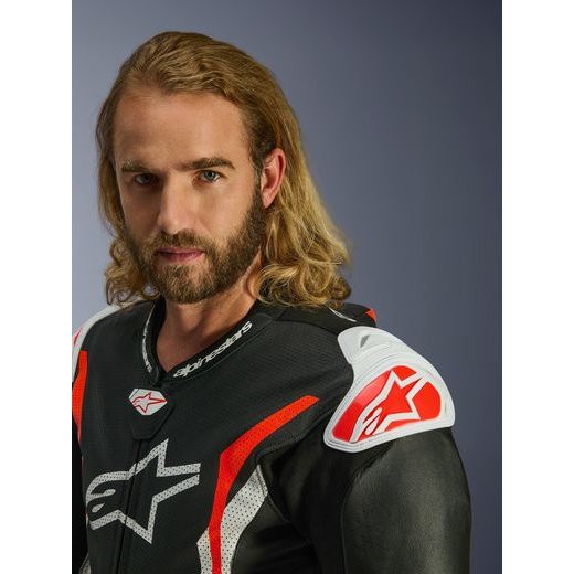 JEDNODIELNA KOMBINÉZA GP TECH V5, ALPINESTARS (ČERNÁ/BÍLÁ/ČERVENÁ FLUO) 2026