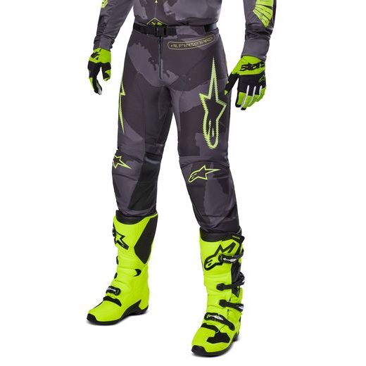 NOHAVICE RACER HOLLOW, ALPINESTARS (TMAVÁ CAMO/ŽLUTÁ FLUO) 2025