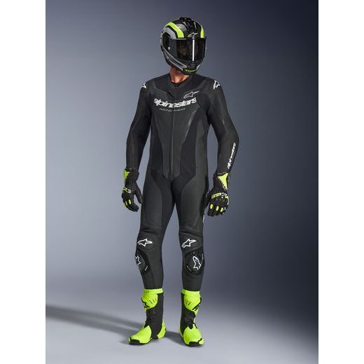 JEDNODIELNA KOMBINÉZA GP FORCE V2, ALPINESTARS (ČERNÁ/BÍLÁ) 2026