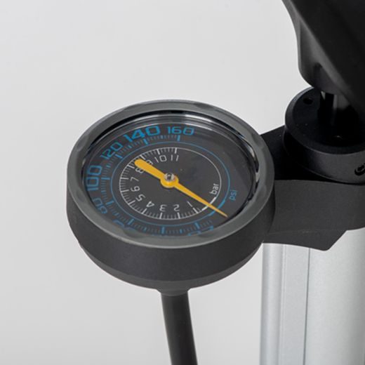 DÍLENSKÁ PUMPA AIRTRACK PRO 2.0 VČ. MĚRKY TLAKU, OXFORD (PLÁŠŤ PUMPY Z OCELI)