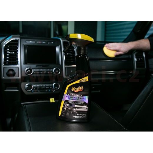 MEGUIAR'S OCHRANA INTERIÉROVÝCH PLASTOV, VYSOKÝ LESK ULTIMATE INSANE SHINE PROTECTANT 473 ML